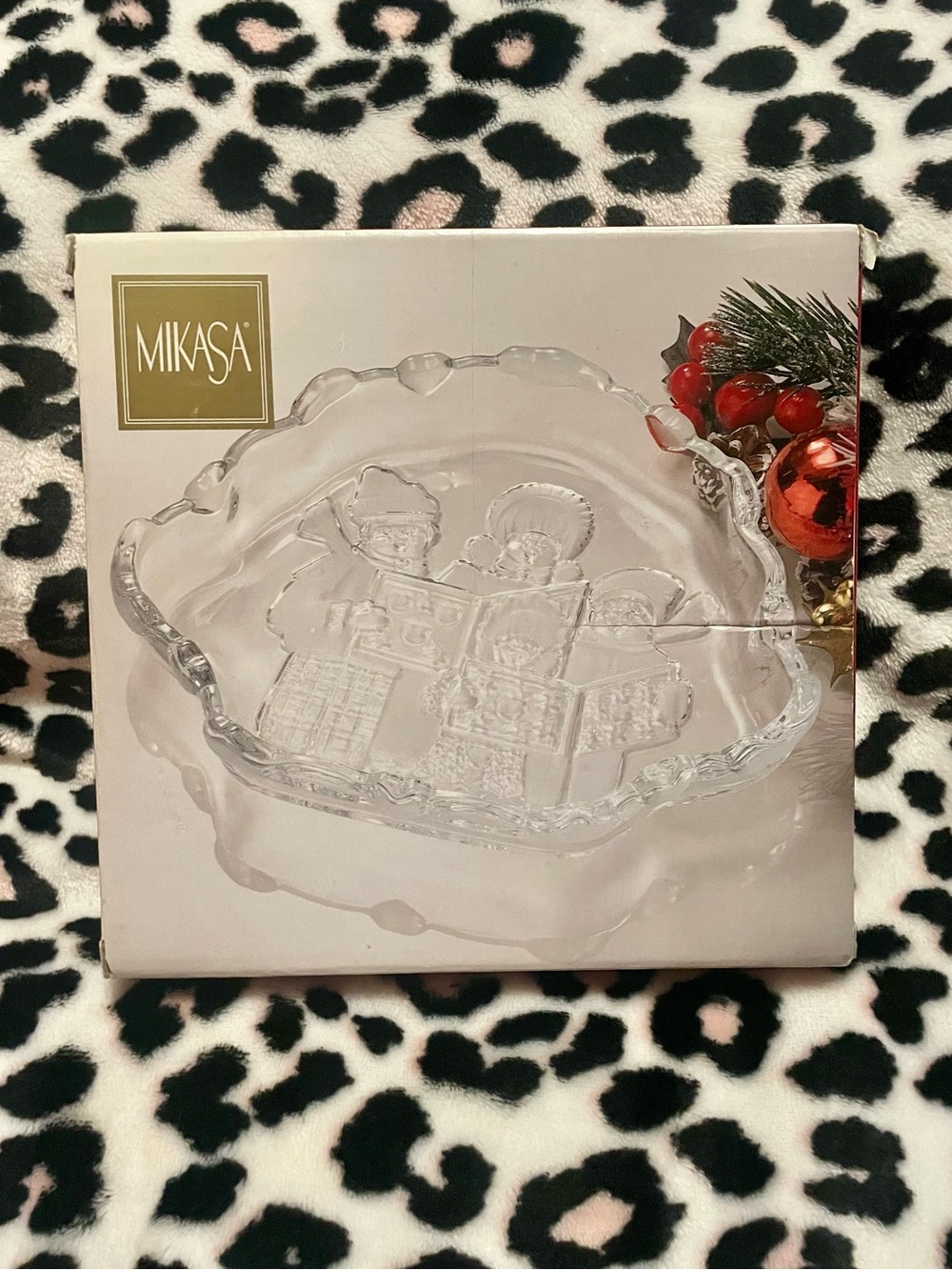 Mikasa Carolers Clear Pressed Glass Bowl Sweet Dish 8.25in QQ987/210
